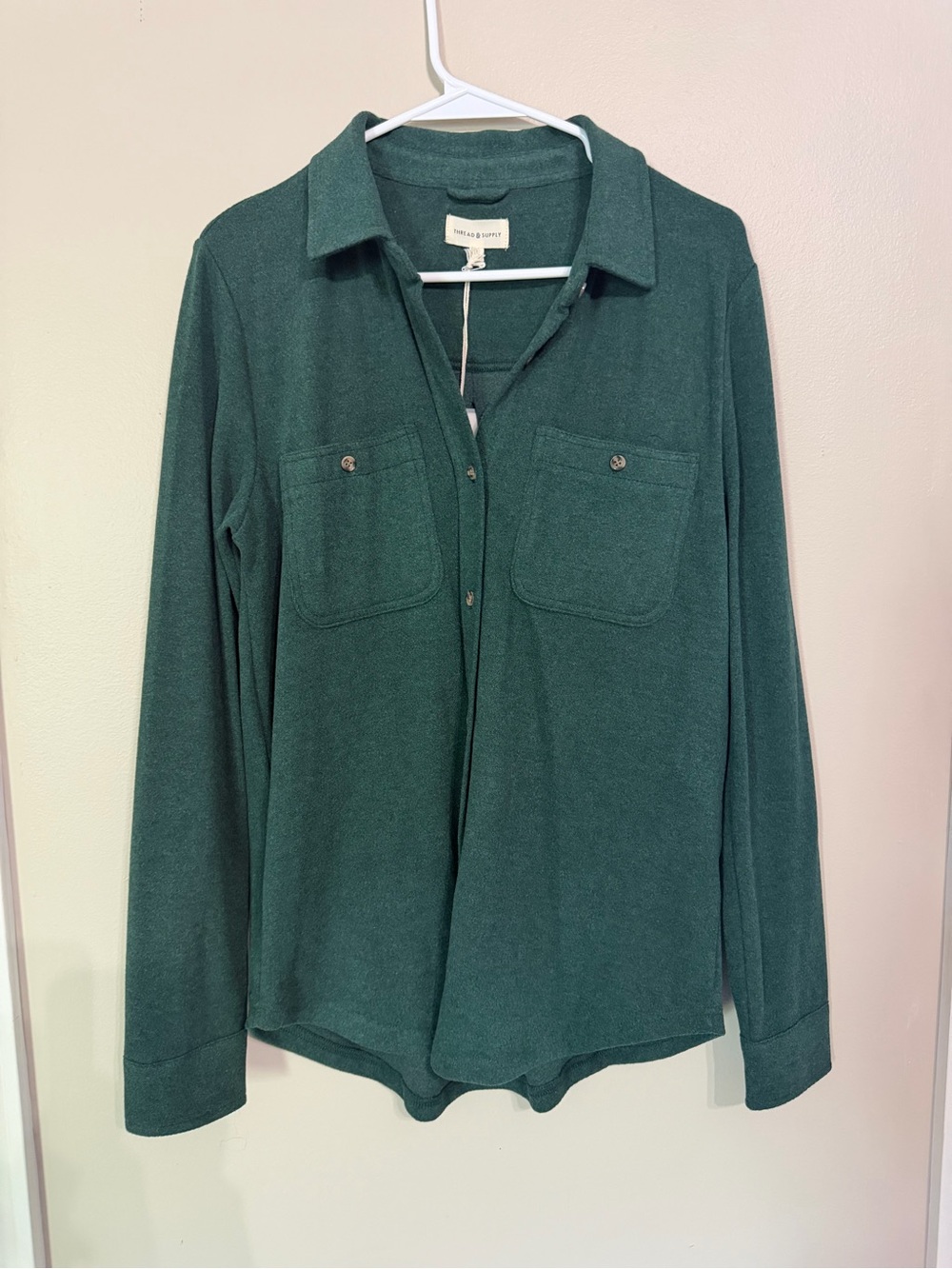 Thread & Supply Women’s  Forest Green Button-Front Shirt. NWT size Small